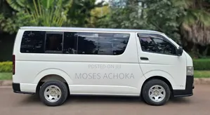 Toyota HiAce 2014 White