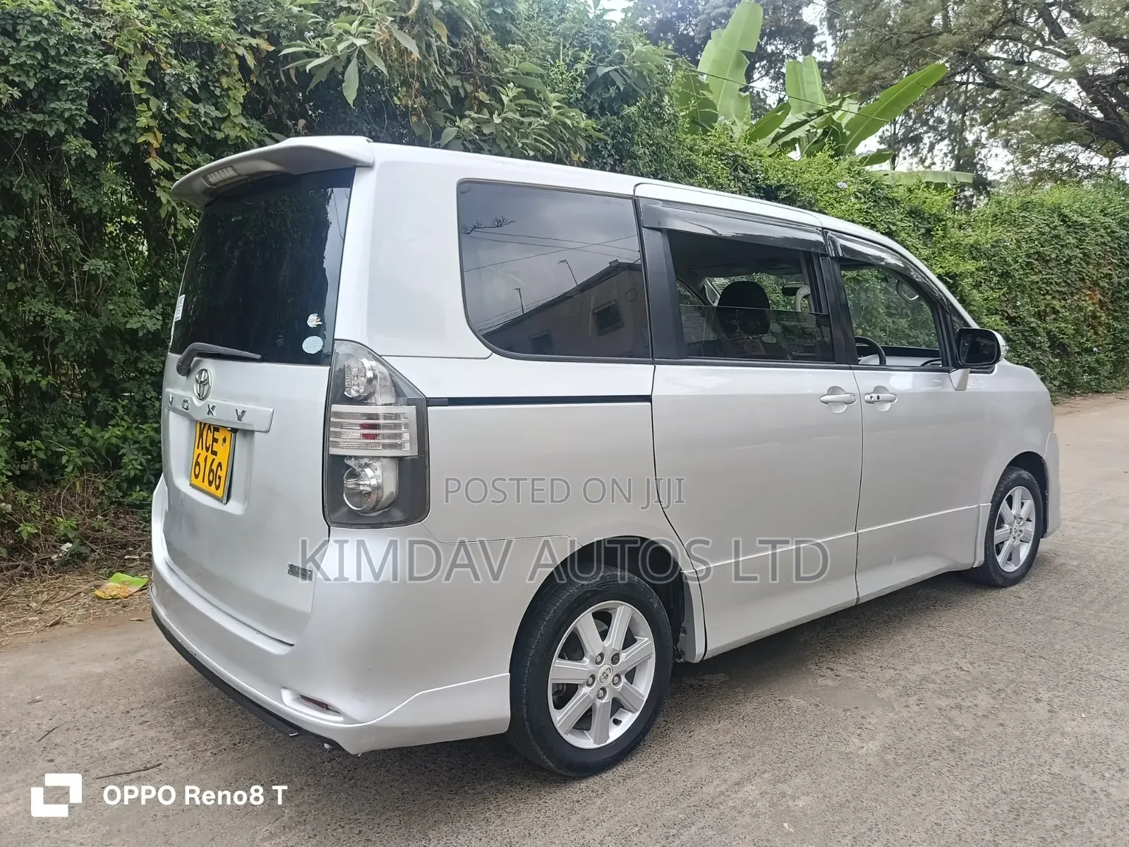 Toyota Voxy 2008 Silver