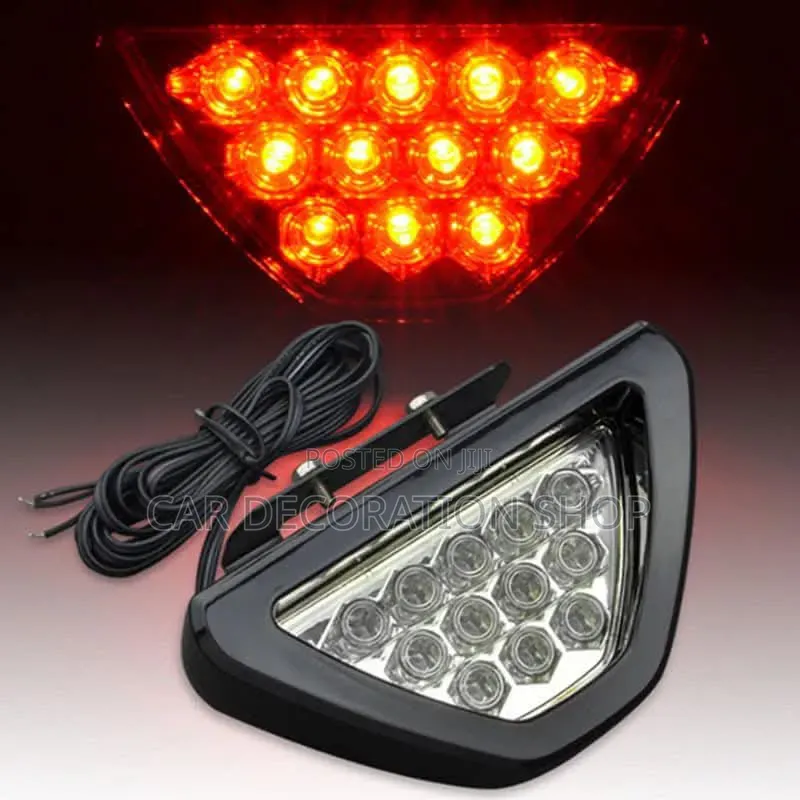 Universal Triangle Led 3rd Brake Styled Light With 12 Intensity Leds