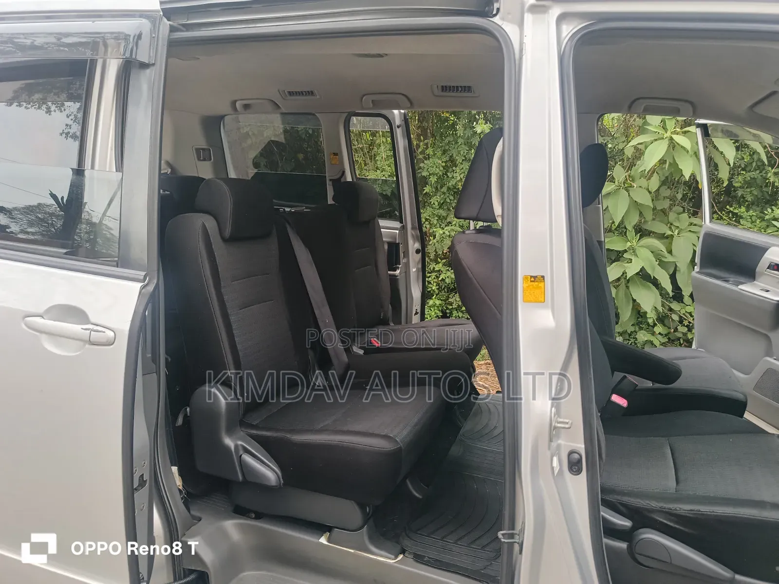 Toyota Voxy 2008 Silver