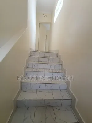 3bdrm Maisonette in South C for rent