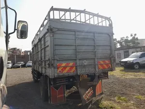Isuzu FVR
Yom 2022