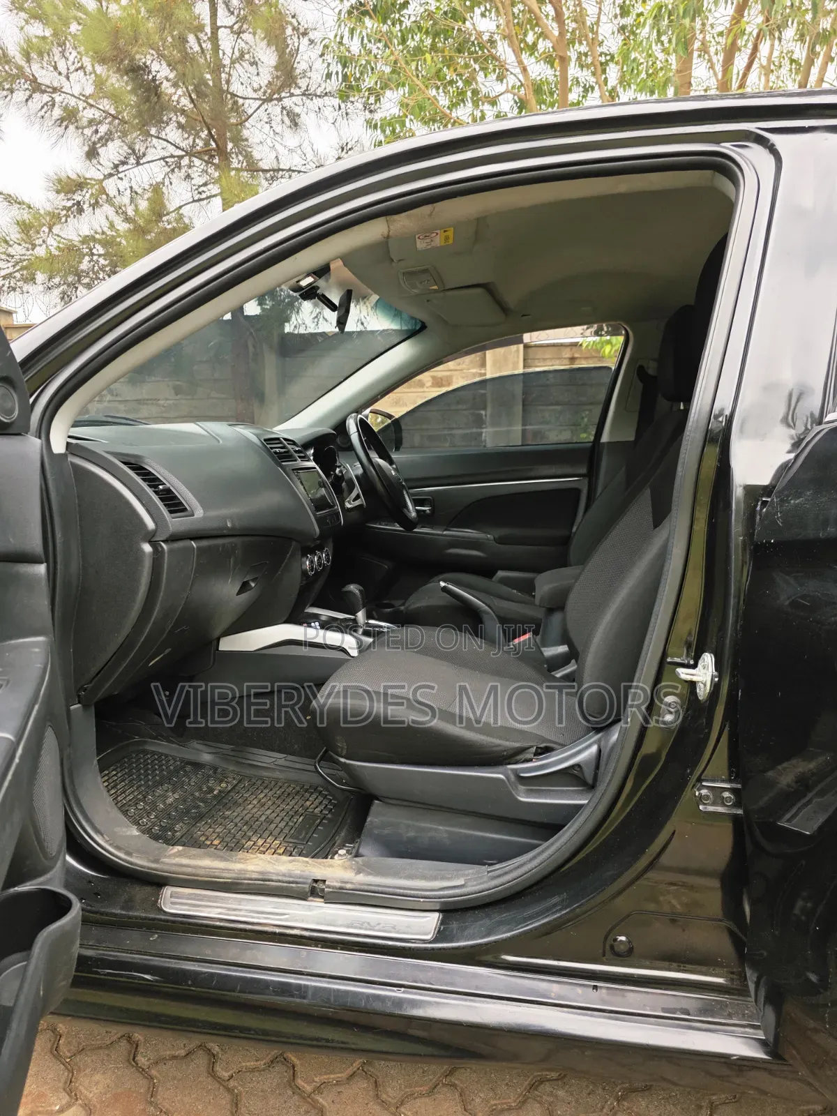 Mitsubishi RVR 2013 Black