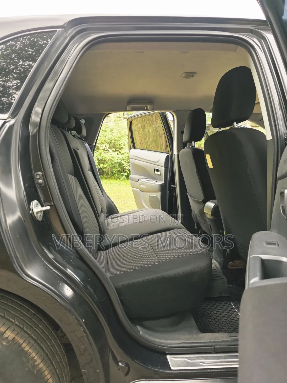 Mitsubishi RVR 2013 Black