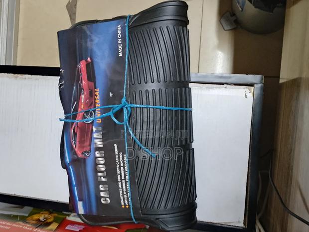 Universal Car Floor Mat - thumbnail 2