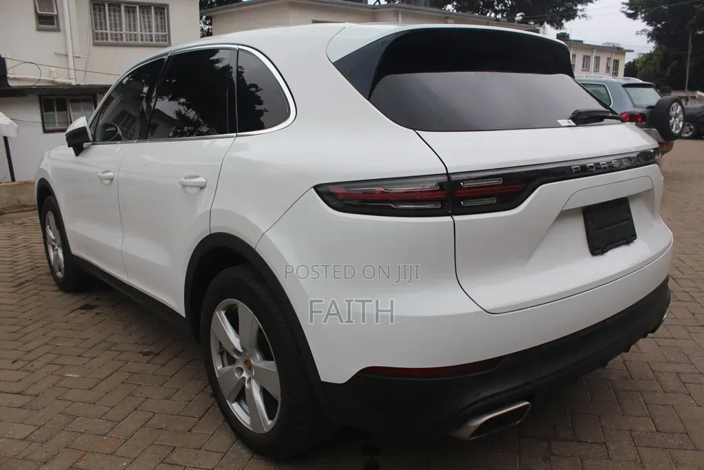Porsche Cayenne 2019 White