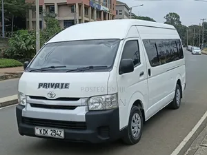 Toyota Quantum 2017 White