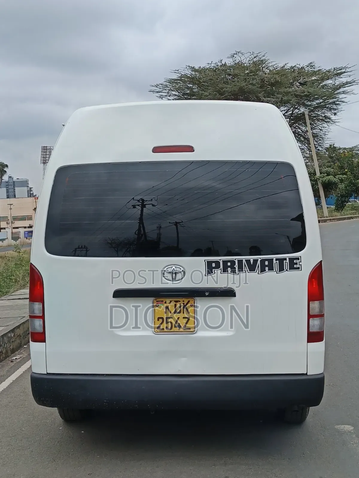 Toyota Quantum 2017 White