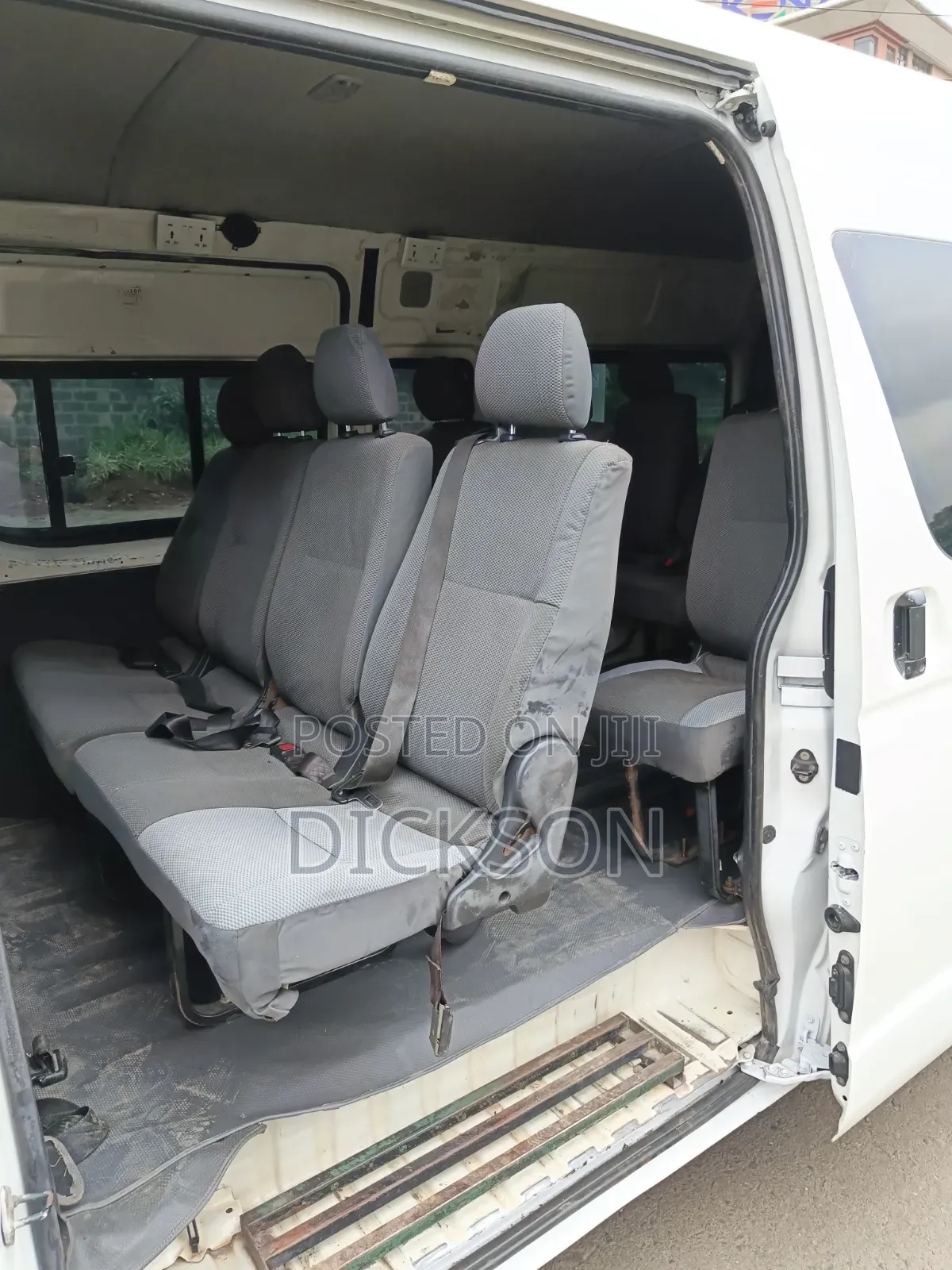 Toyota Quantum 2017 White