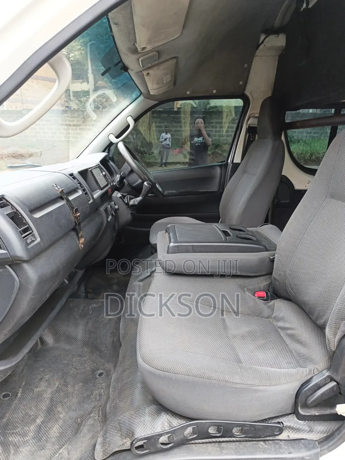 Toyota Quantum 2017 White