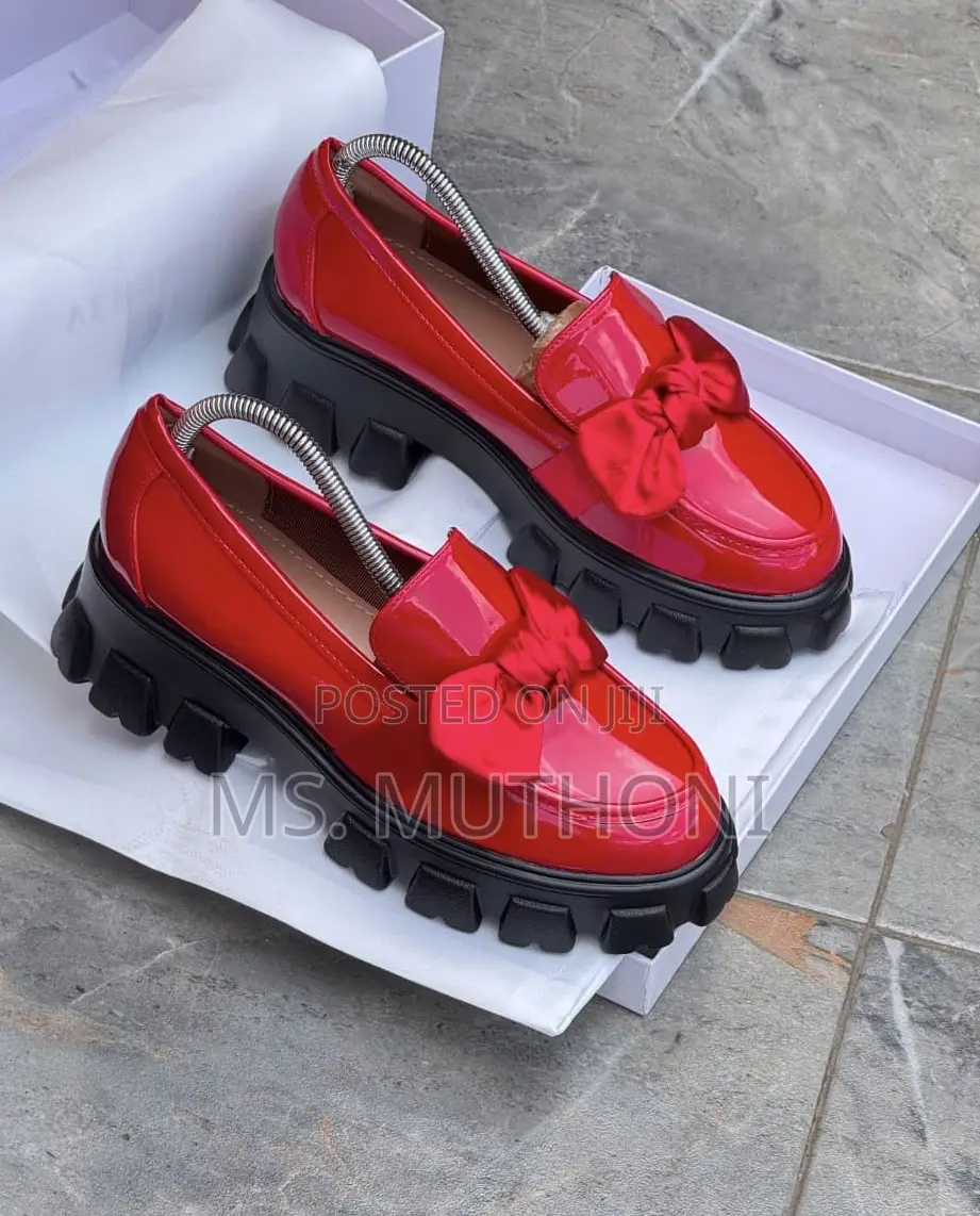 Chunky Lug Sole + a Prominent Bow Detail Ladies Platforms. Size 37-42