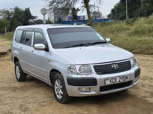 Toyota Succeed 2011 Silver