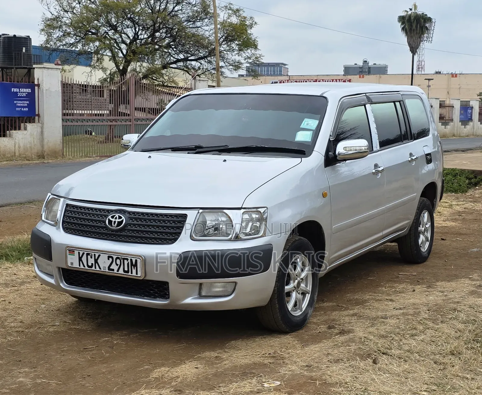 Toyota Succeed 2011 Silver