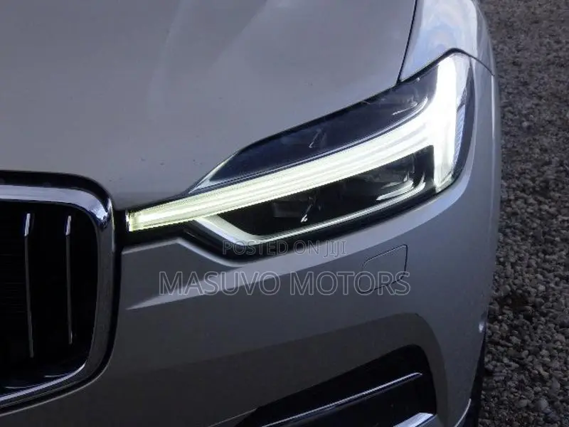 Volvo XC60 T5 Inscription AWD 2019 Gold