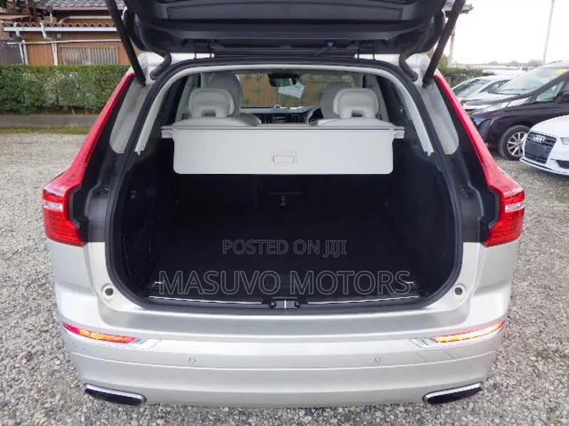 Volvo XC60 T5 Inscription AWD 2019 Gold