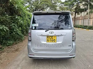 Toyota Voxy 2009 Gray