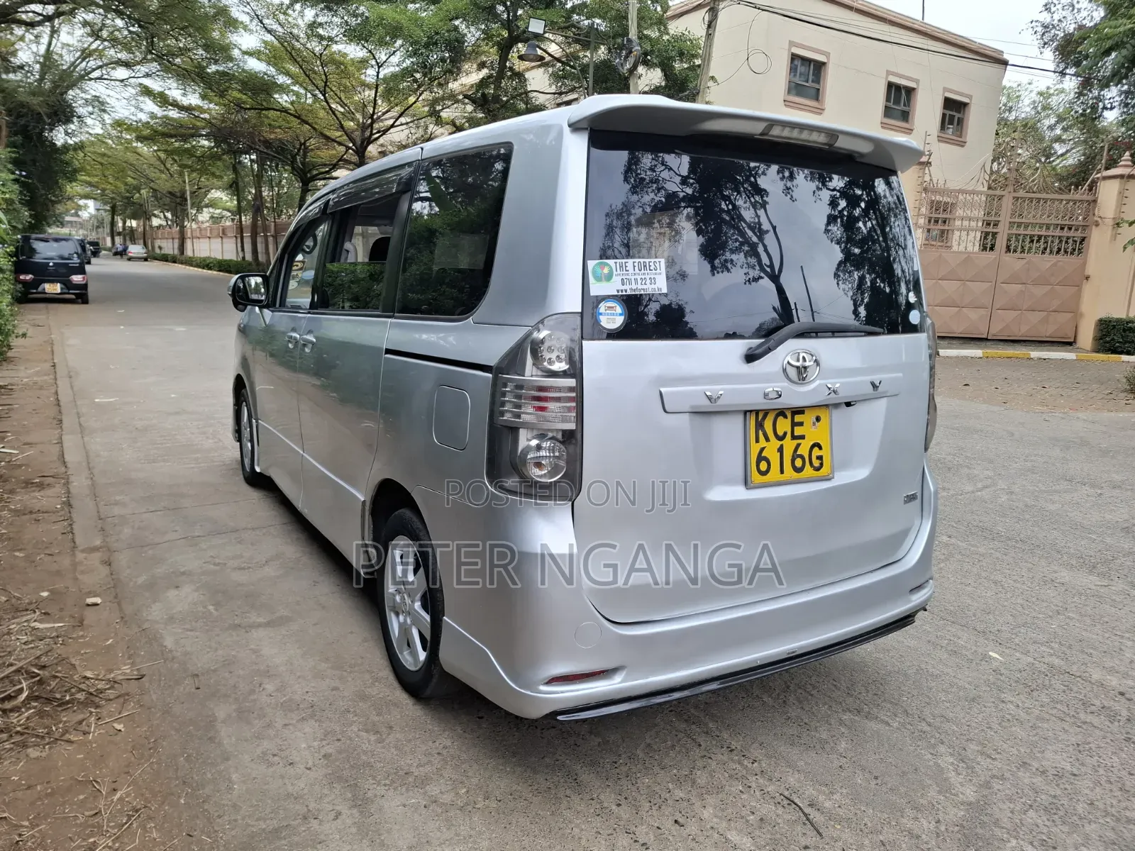 Toyota Voxy 2009 Gray