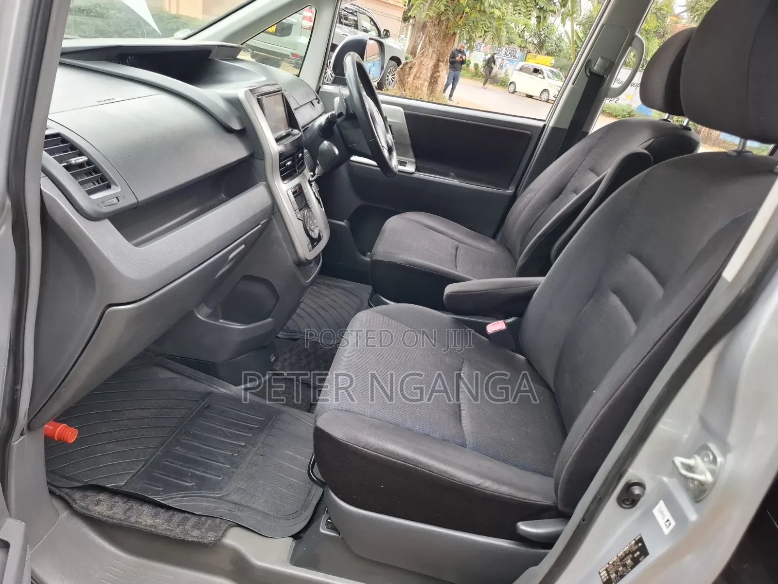 Toyota Voxy 2009 Gray