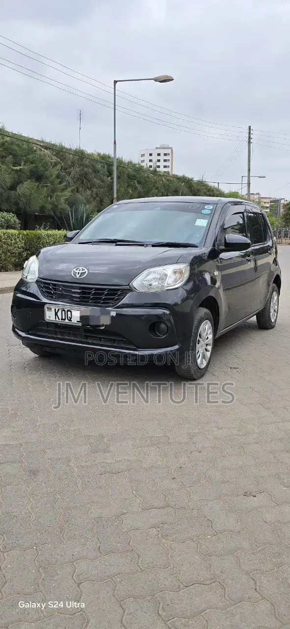 Toyota Passo 2018 Black