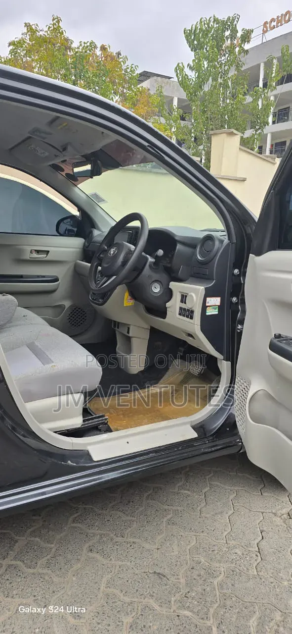 Toyota Passo 2018 Black