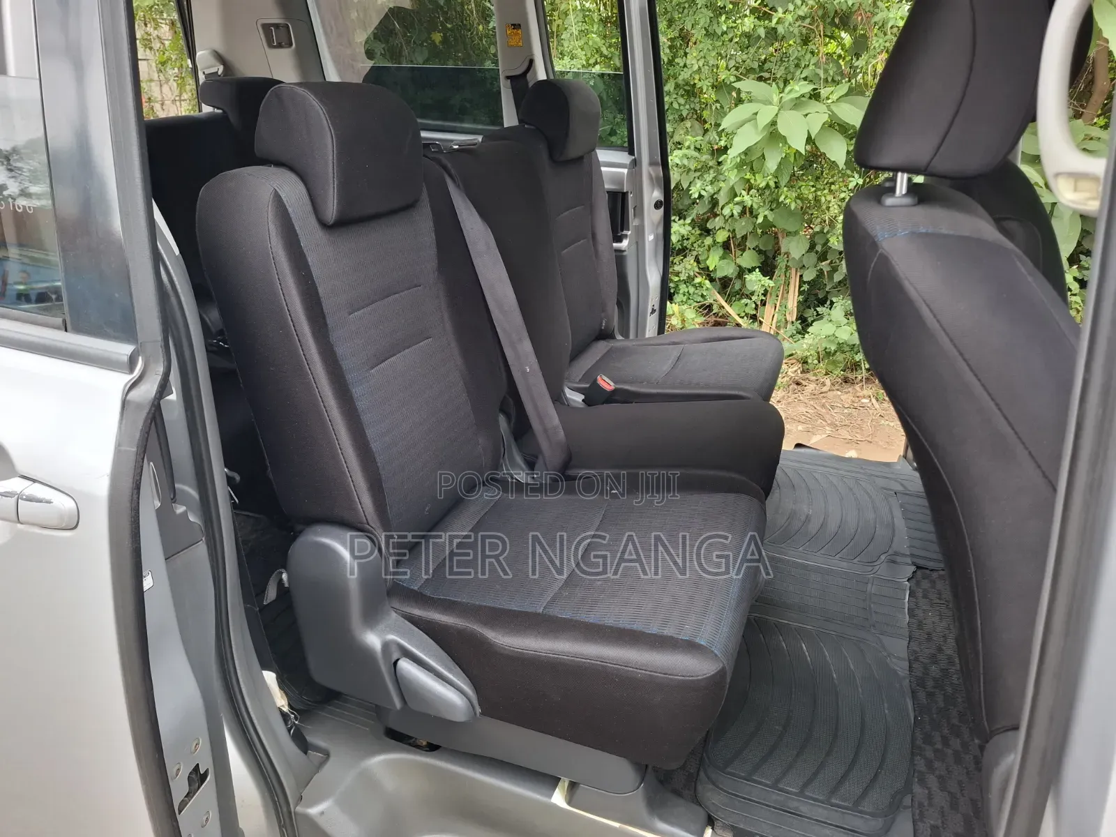 Toyota Voxy 2009 Gray