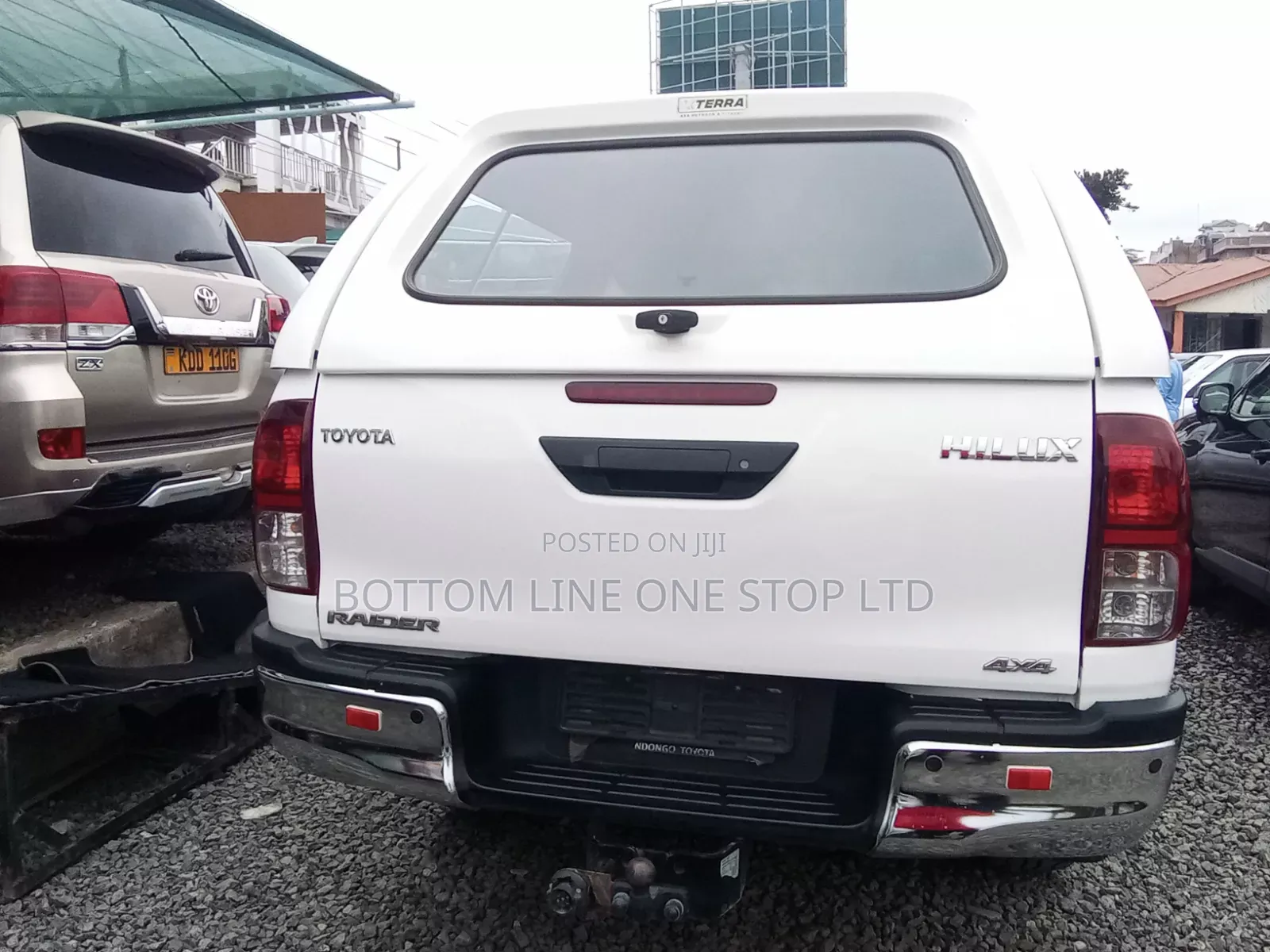 Toyota Hilux 2025 White