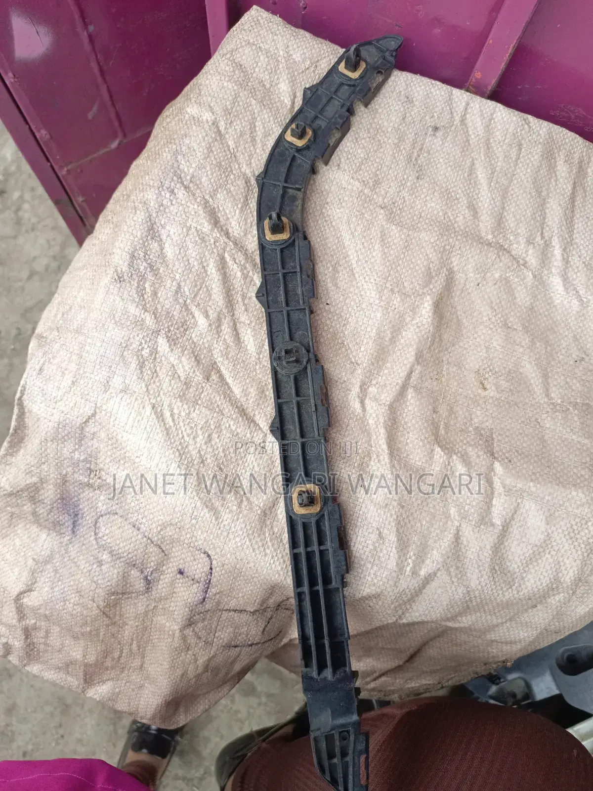Rear Bumper Slide Premio 260