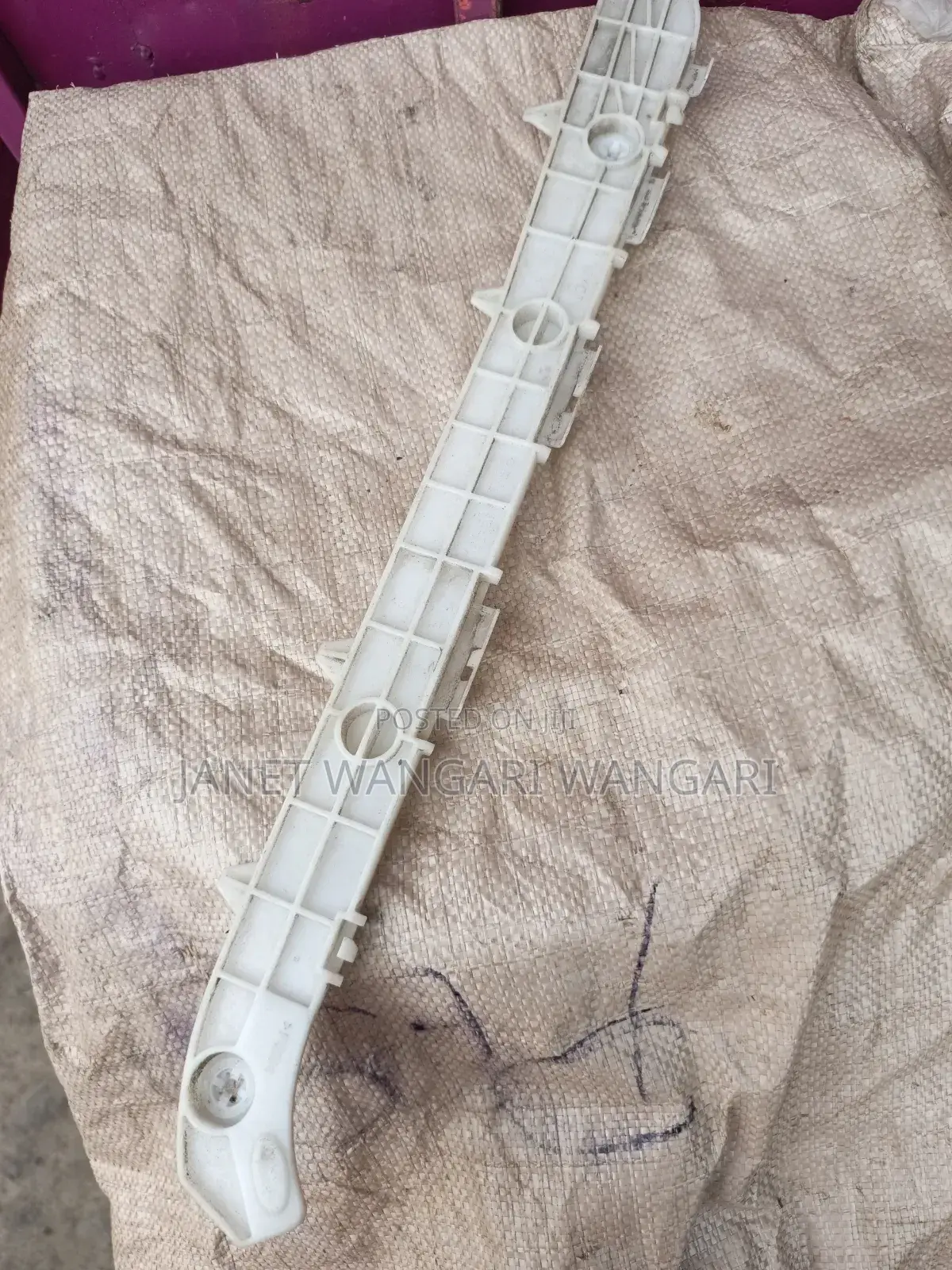 Rear Bumper Slide Noah/Voxy