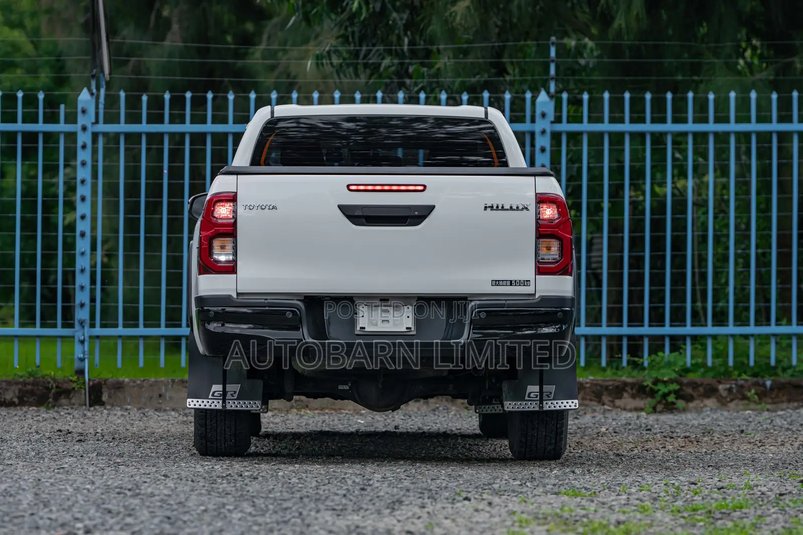 Toyota Hilux 2023 Pearl