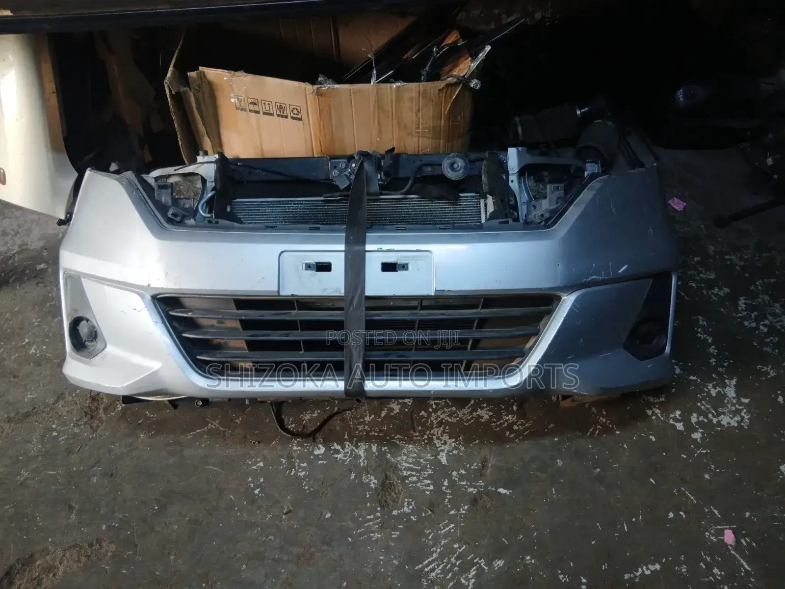 Nissan Serena C27 Nosecut