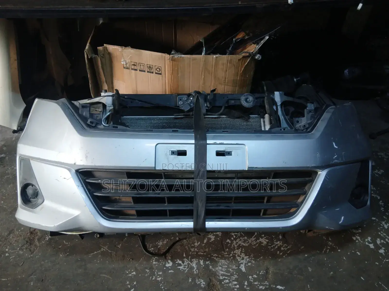 Nissan Serena C27 Nosecut