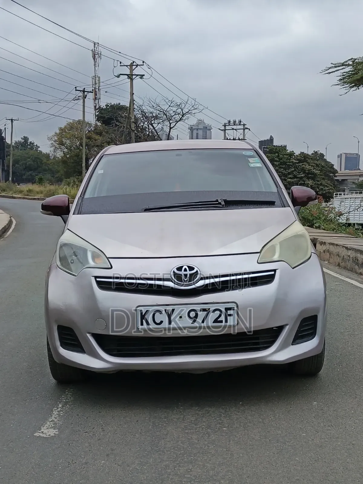 Toyota Ractis 2013 Purple