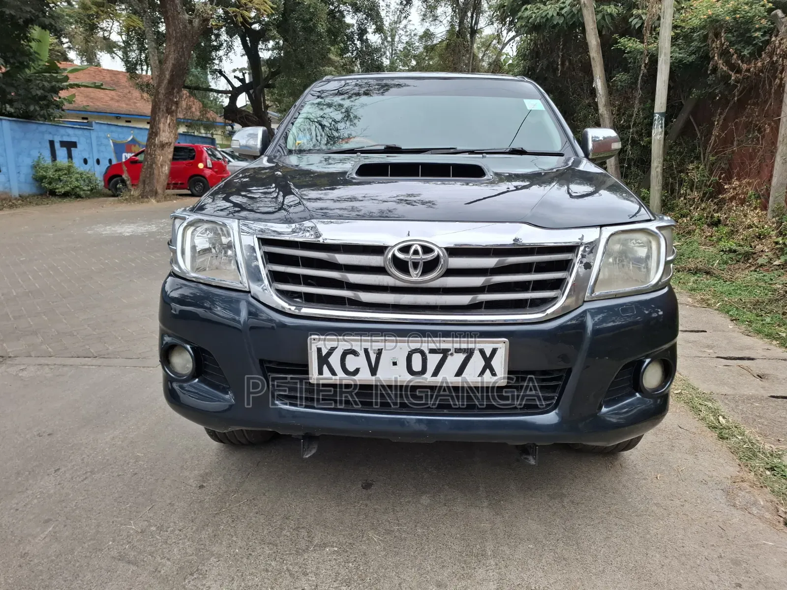 Toyota Hilux 2012 Blue
