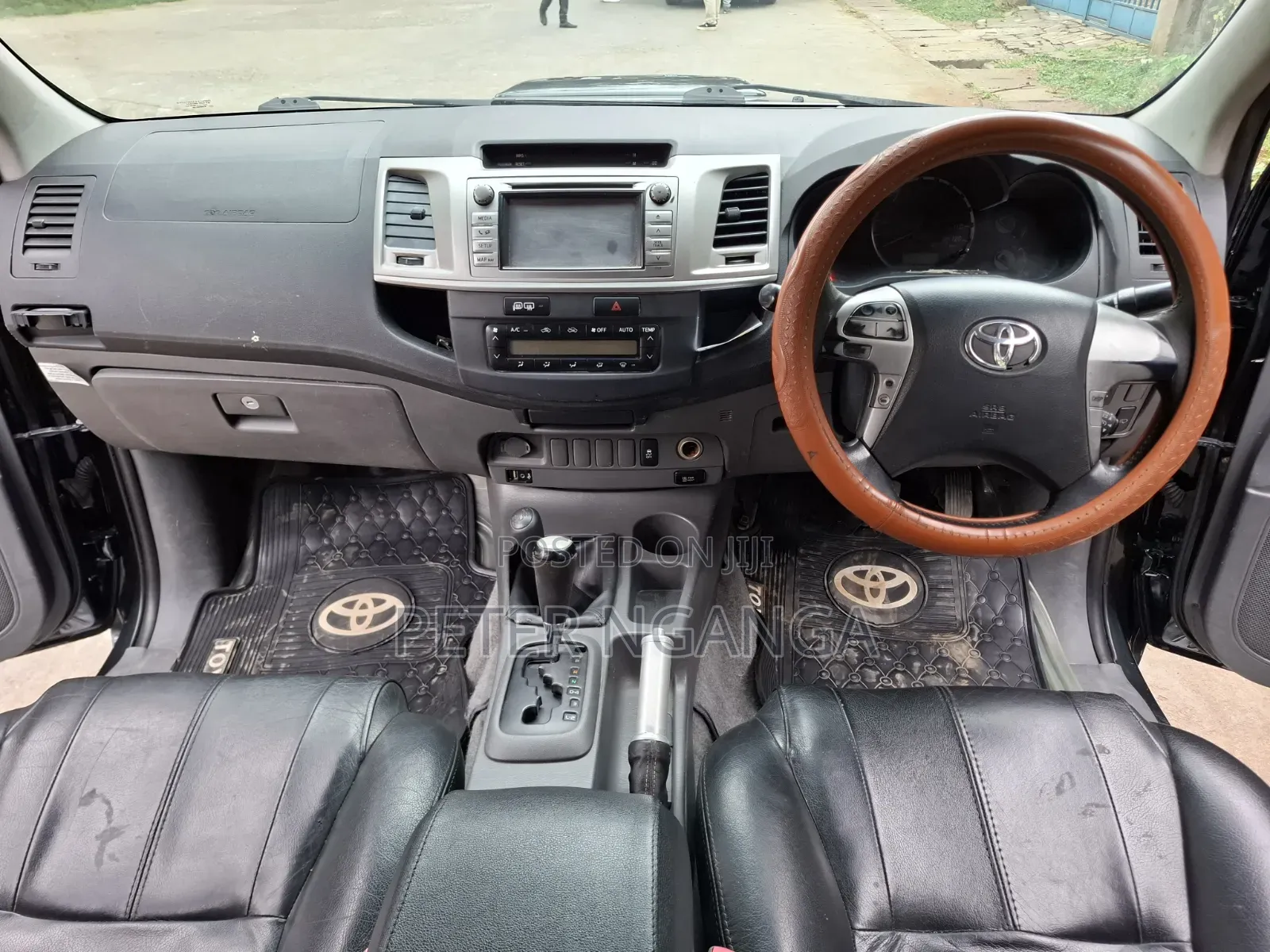 Toyota Hilux 2012 Blue