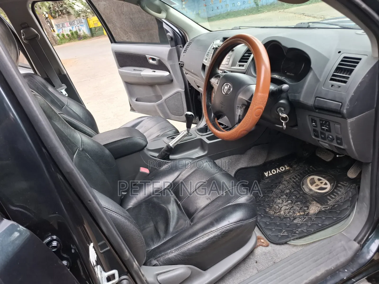 Toyota Hilux 2012 Blue