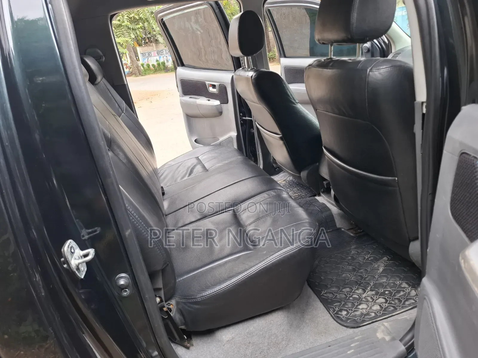 Toyota Hilux 2012 Blue