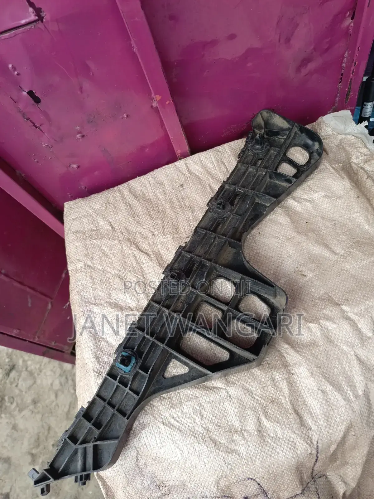 Rear Bumper Slide/Bracket/Holder Prius