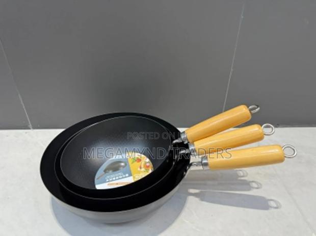 Non-Stick Frying Pan 26cm / Deep Pan Light Weight Material