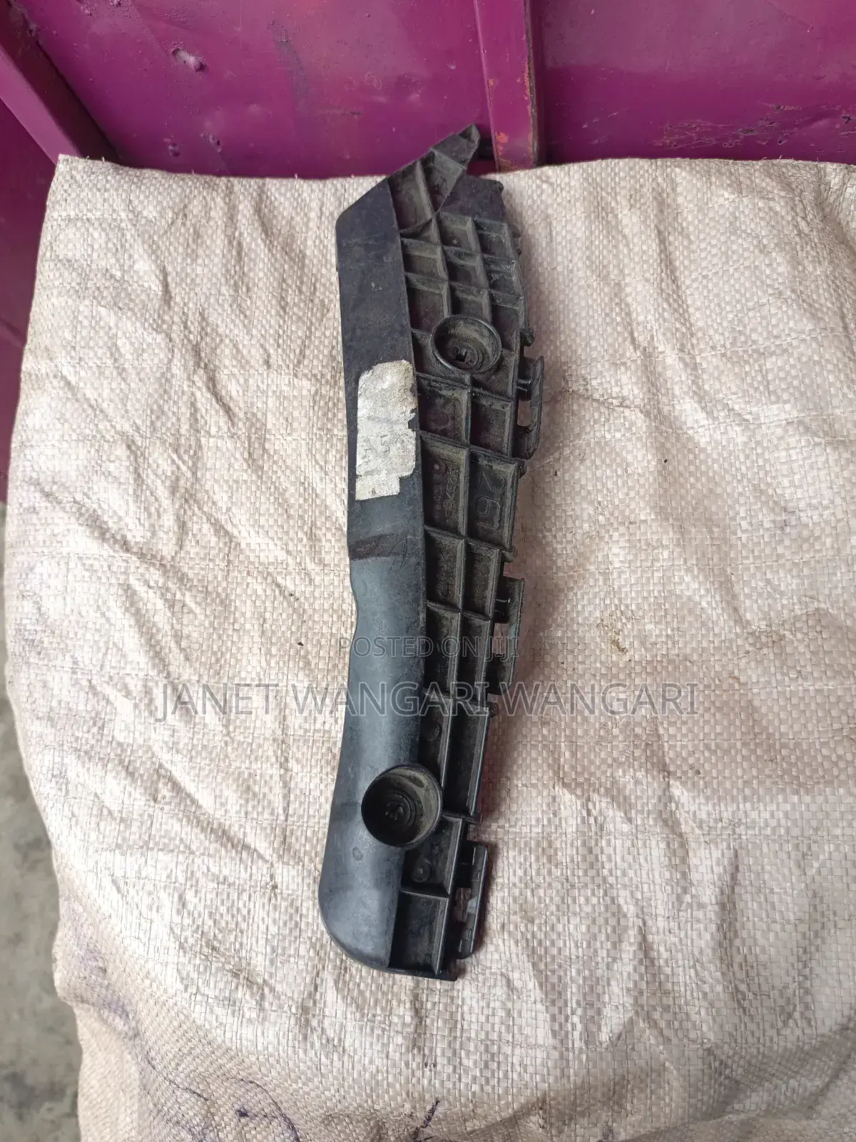Rear Bumper Slide Ist