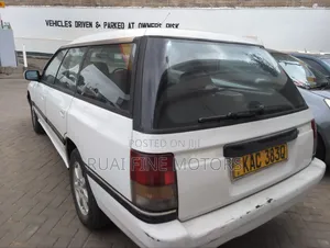 Subaru Legacy 2.5 1996 White