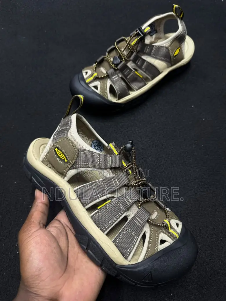 Brand New Keen Newport