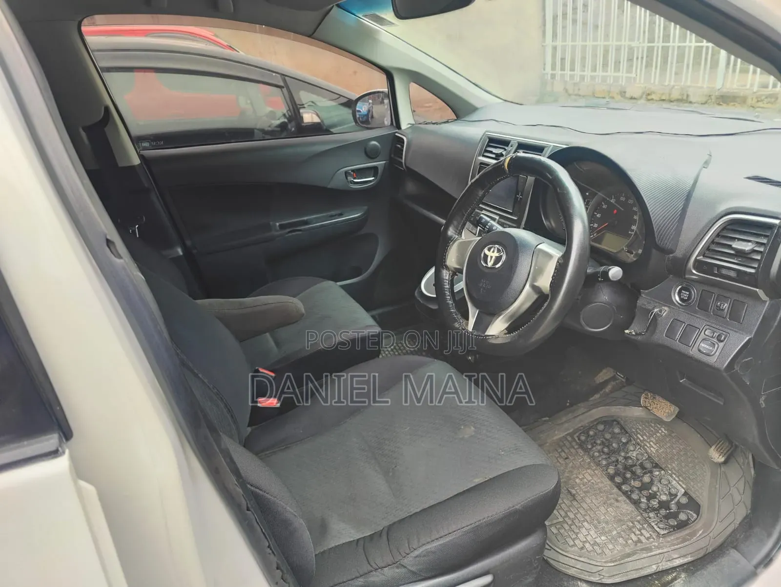 Toyota Ractis 2013 White