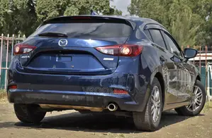 Mazda Axela 2017 Blue