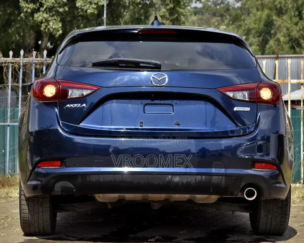 Mazda Axela 2017 Blue
