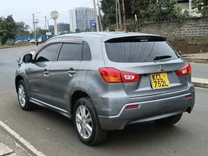 Mitsubishi RVR 2.0 2011 Gray