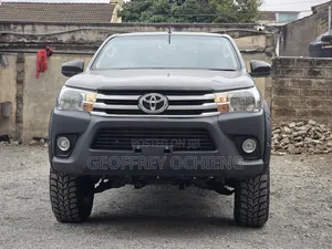 Toyota Hilux 2019 Gray