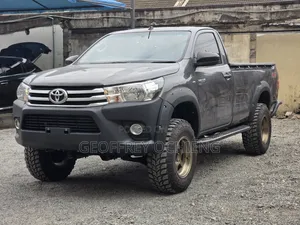 Toyota Hilux 2019 Gray