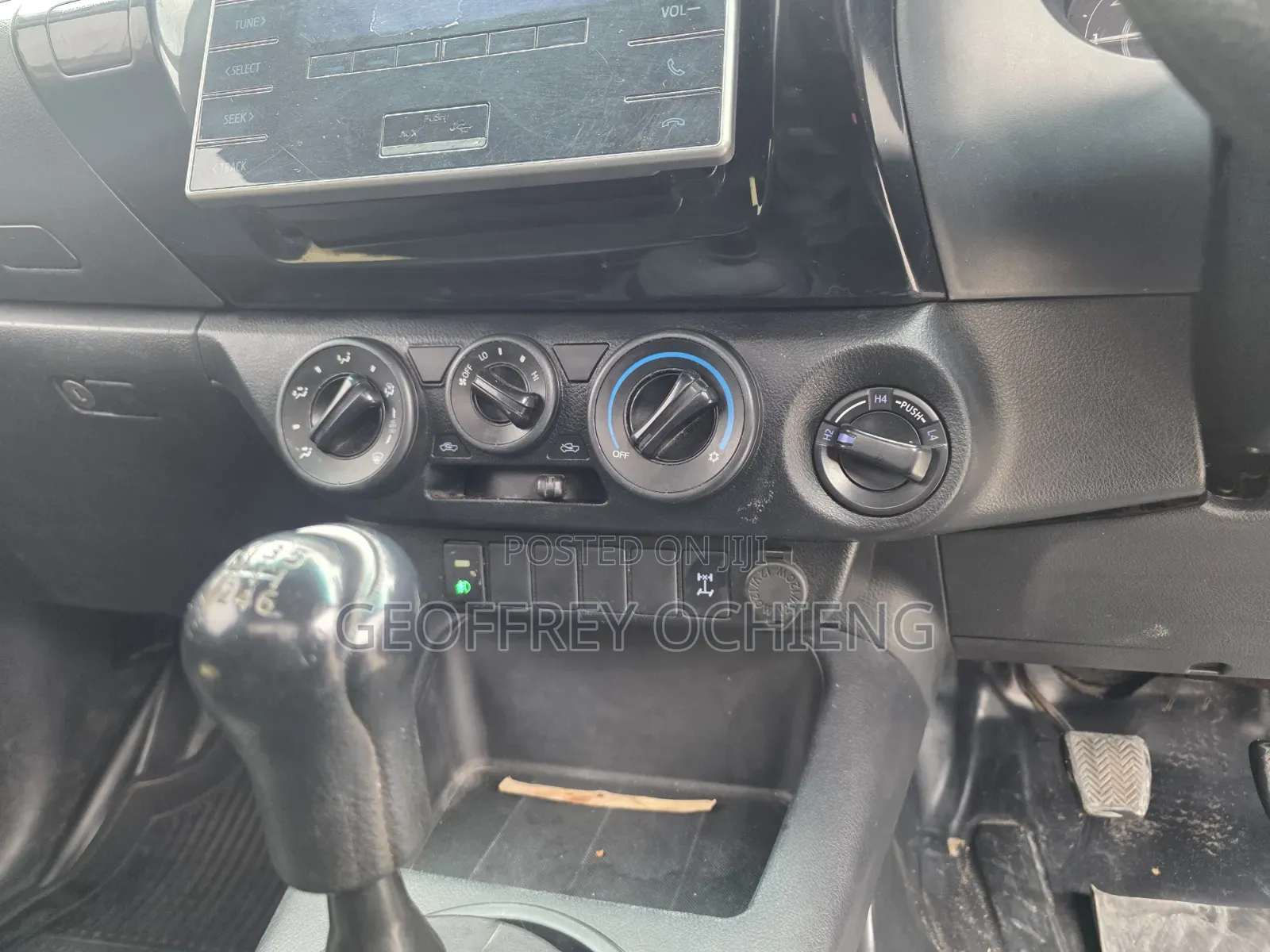 Toyota Hilux 2019 Gray