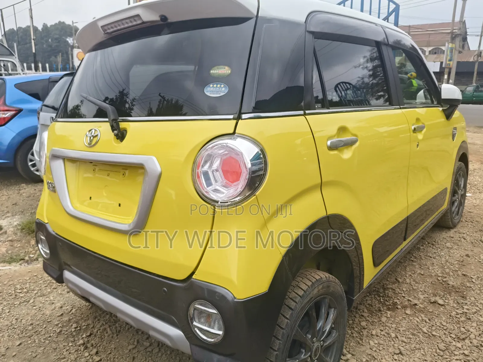 Toyota Pixis 2019 Yellow