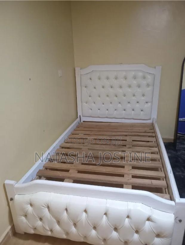 White Bed,4 by 6. - thumbnail 2
